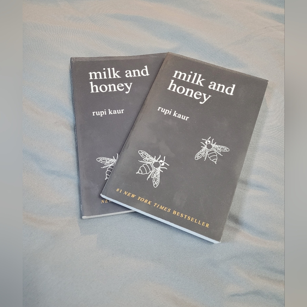 ✨️3/$15✨️ Milk and Honey Paperback Book by Rupi Kaur